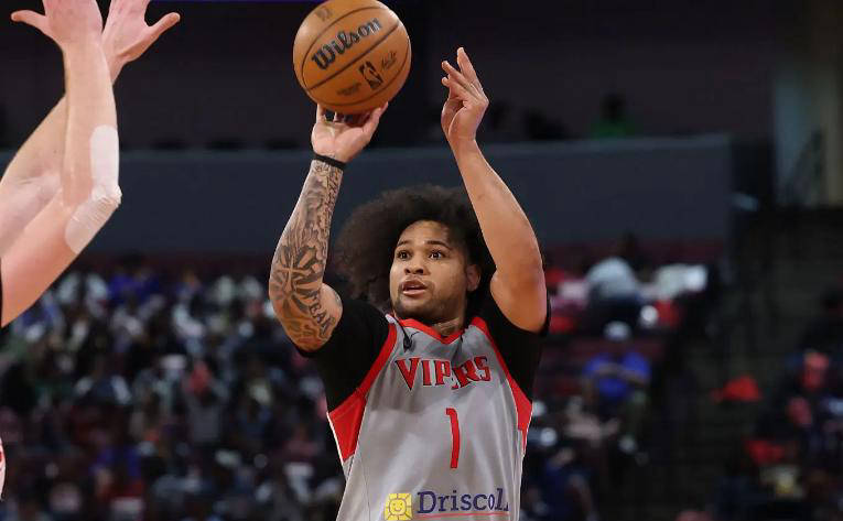 包含赛前体能课后，纽约尼克斯状态回暖备战NBA总决赛，球迷炸锅，数据趋势出现新变化的词条