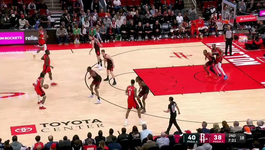 包含国际比赛日休斯敦火箭备战NBA常规赛芝加哥公牛冲刺阶段完成体检，现场解说直呼：国际米兰篮板制胜备战欧冠的词条